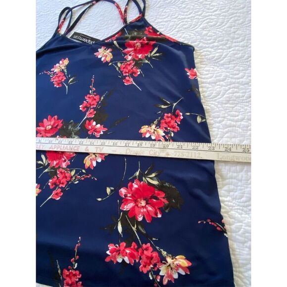 Papermoon Women's NWT 1X Blue Floral Criss-Cross Front Camisole Top Casual​ - Picture 6 of 7